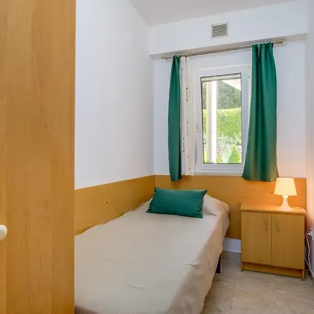 In 36554 Apartment *