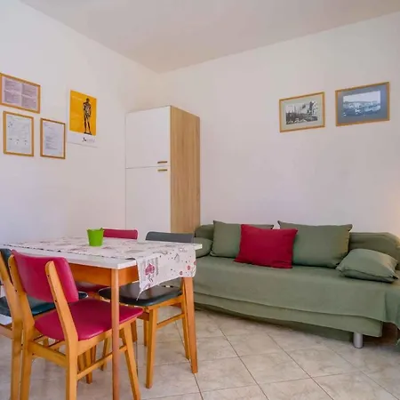 In 36554 Apartment *